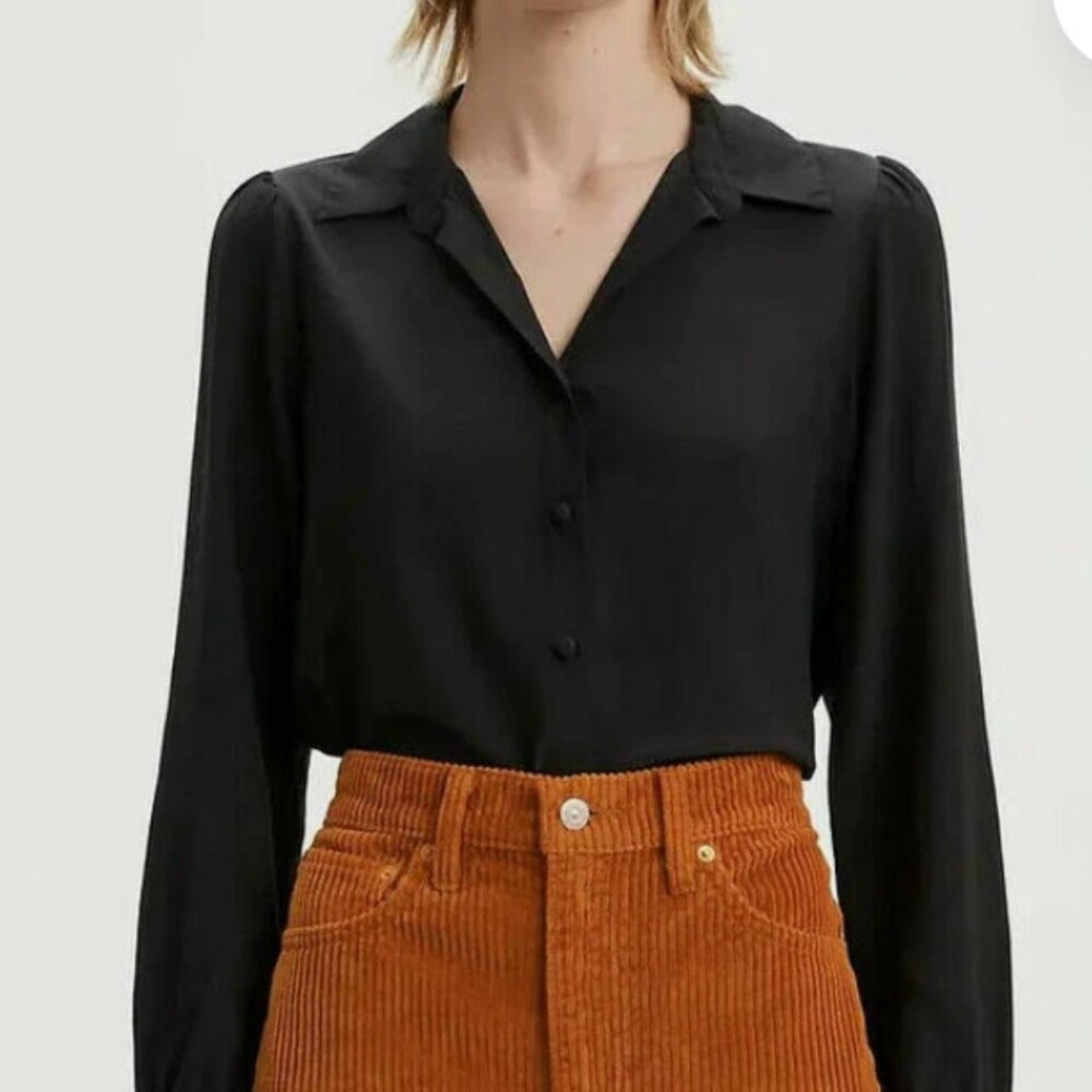 Levi's Women's Marcey Button Black Blouse,  Size XL, NWT!